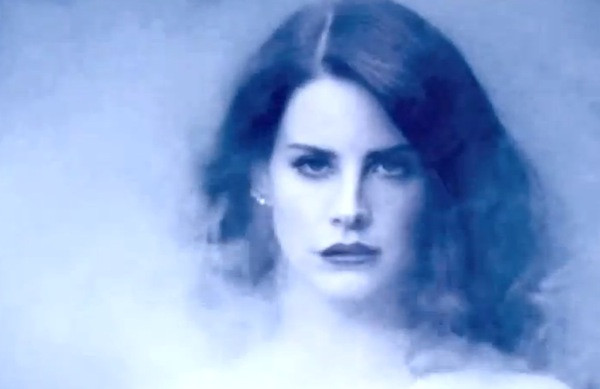 ein track der "paradise"-edition - Lana Del Rey: Neues Video zum Song "Bel Air" anschauen 